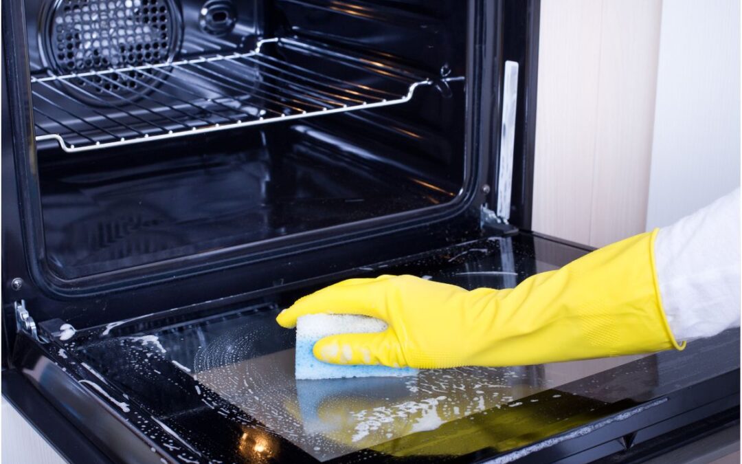 Come pulire il forno a fondo: i nostri consigli